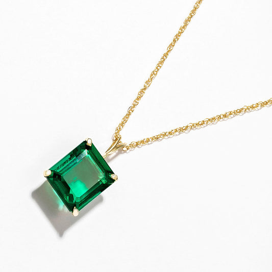 14K Solid Gold Necklace With Octagon Shape 4.5 Carat Emerald